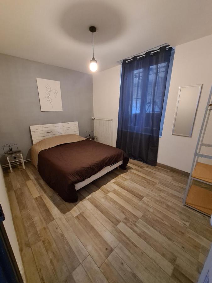 Chez Les Poilus Lägenhet Verdun-sur-Meuse Exteriör bild